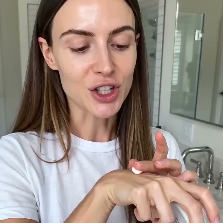 Nano and micro creators making content with beauty, food and wellness products